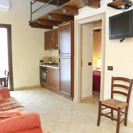 Mediterraneo - By Vacation Service Чефалу