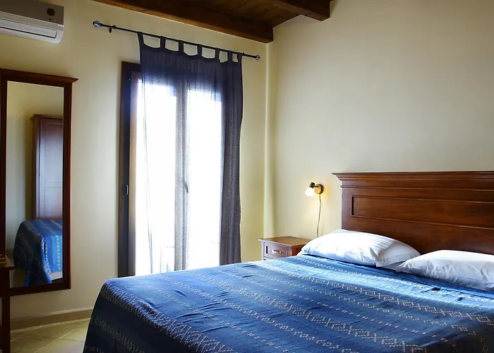 Mediterraneo - By Vacation Service Апартаменти Чефалу